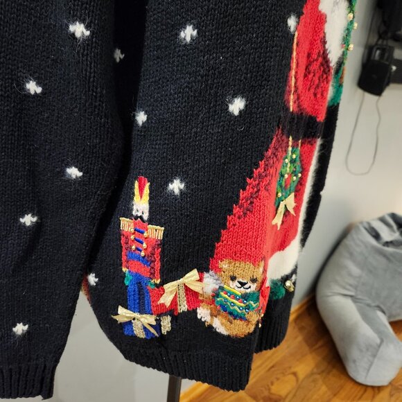 Vintage Santa Sweater with Jingle Bells - Picture 5 of 9